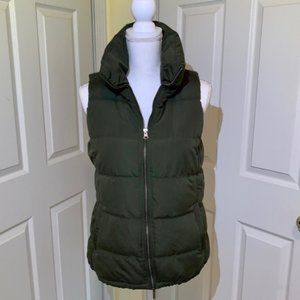 Old Navy Small Olive Green Frost Free Puffer Vest